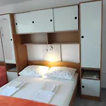 Apartment And Rooms Hvar Vijola