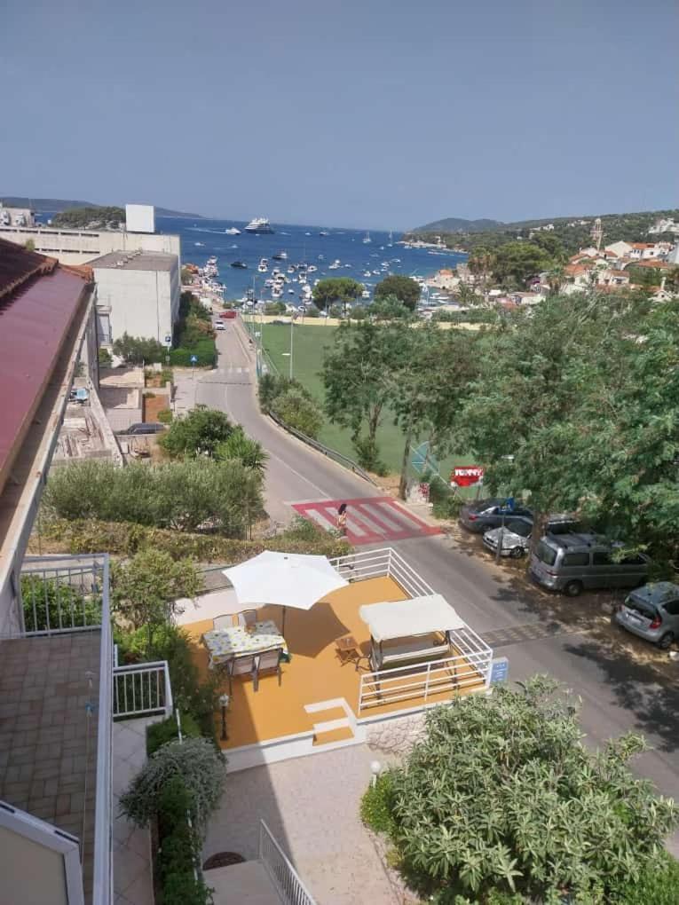 Pensjonat And Hvar Vijola 3*