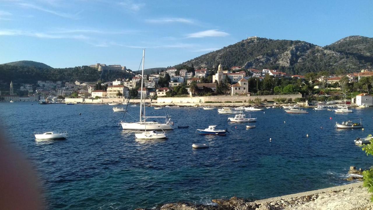 Pensjonat And Hvar Vijola