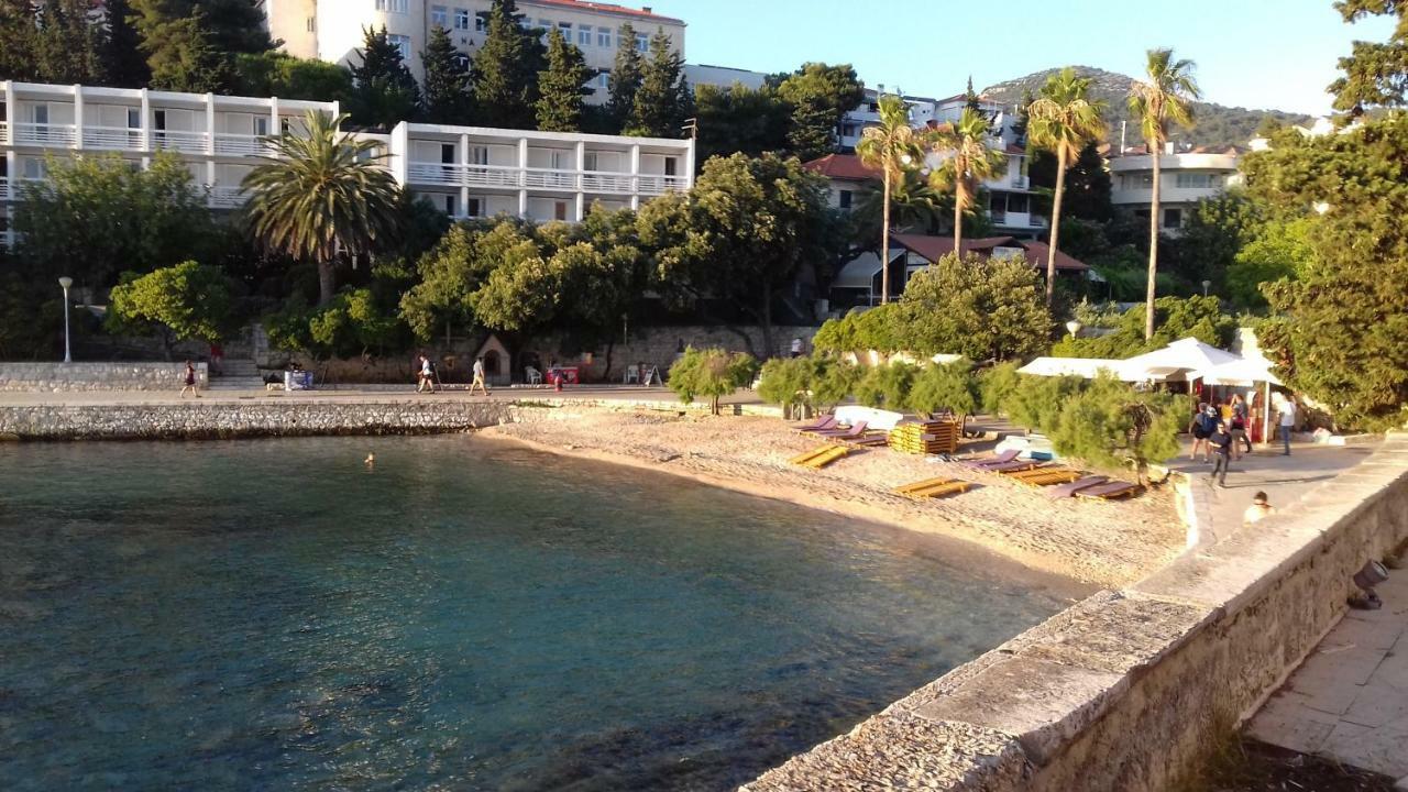 Pensjonat And Hvar Vijola 3*