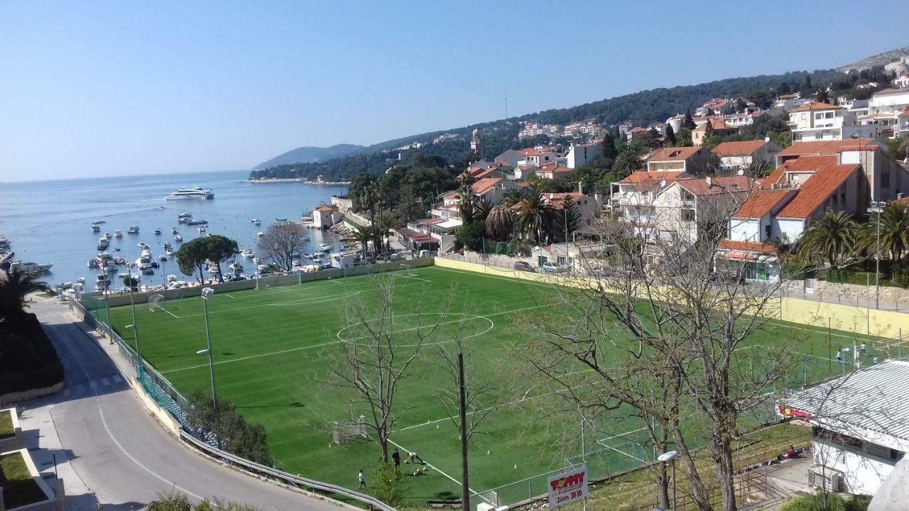 Pensjonat And Hvar Vijola